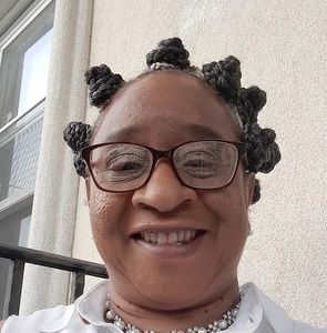 Meet your Posher, Rayna